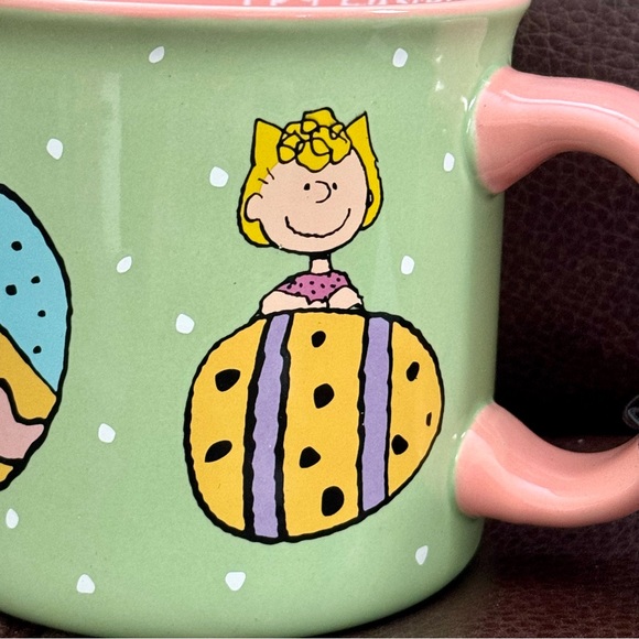 Happy Easter - Peanuts Gang with Easter Eggs Ceramic Mug - Picture 3 of 10
